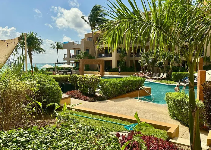 Ground Floor Pool View 2 Bdrs At Elfaro By Dpm * Playa del Carmen